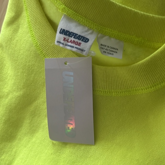 Brand  new with tags undefeated pull over sweat shirt in neon yellow - Picture 15 of 15